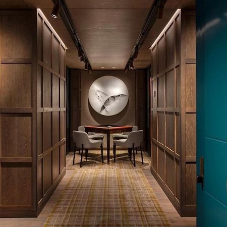Hotel The Londoner Esterno foto The Library at The Ivy, St John's Wood