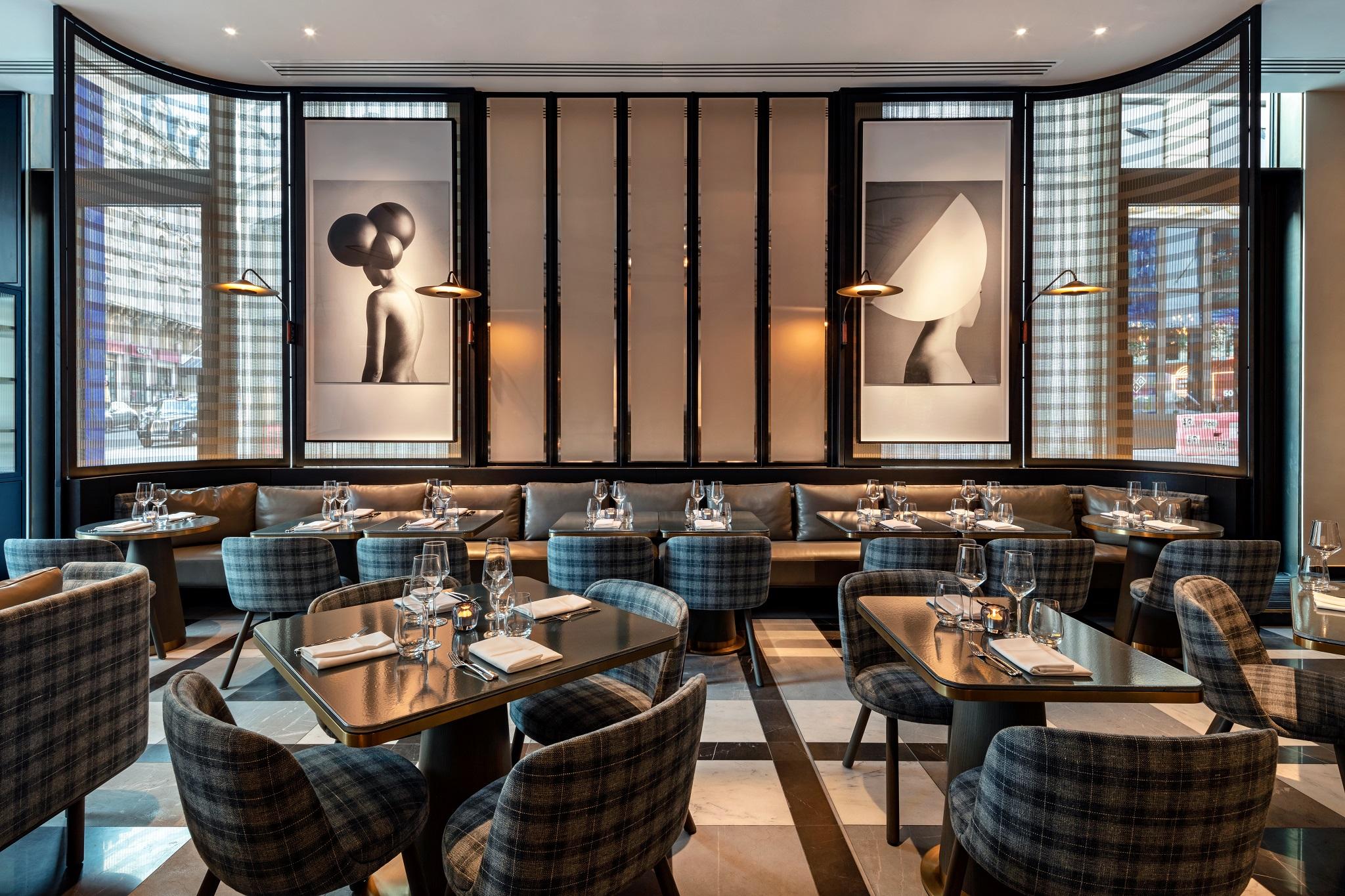 Hotel The Londoner Esterno foto The interior of the restaurant